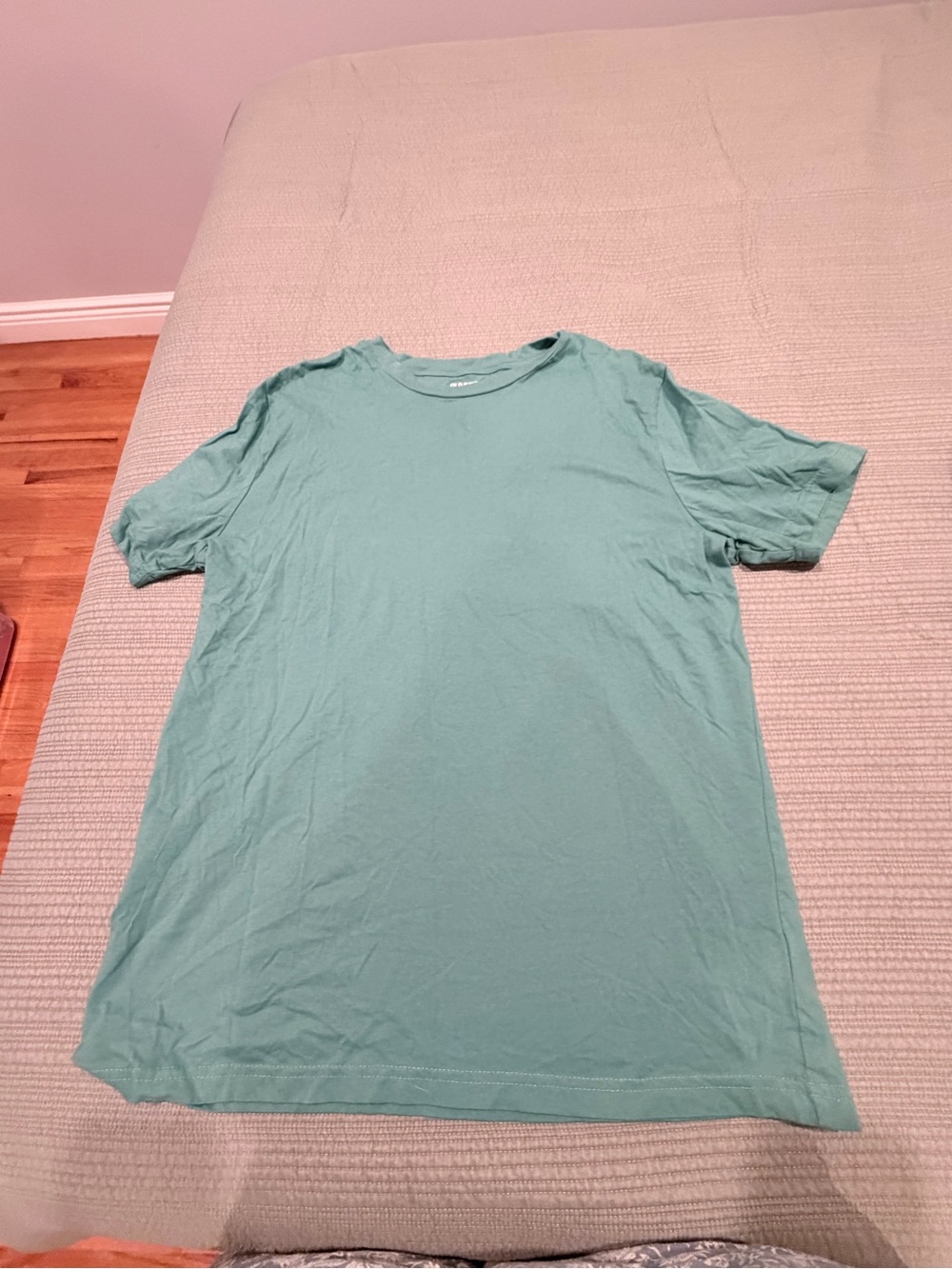 Men’s Medium T-Shirt Bundle Old Navy Yellowstone Aeropostale Sonoma 4 Shirts - Picture 2 of 9